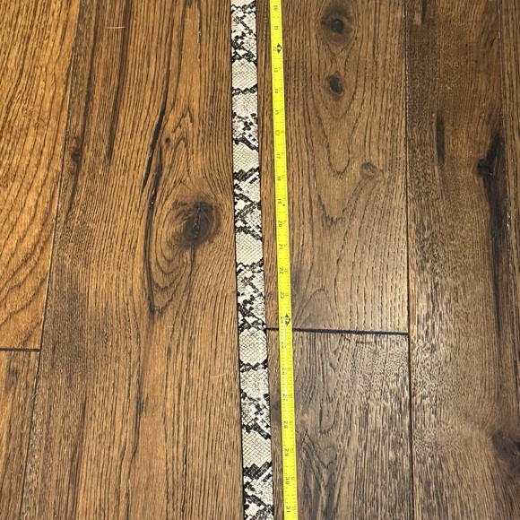 Reptile Patterned Tan Belt - Picture 5 of 7